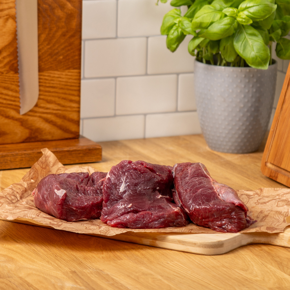 Meaty Ox CHUNKS 1KG. Locally Sourced prime cuts of beef. This is not a low fat choice